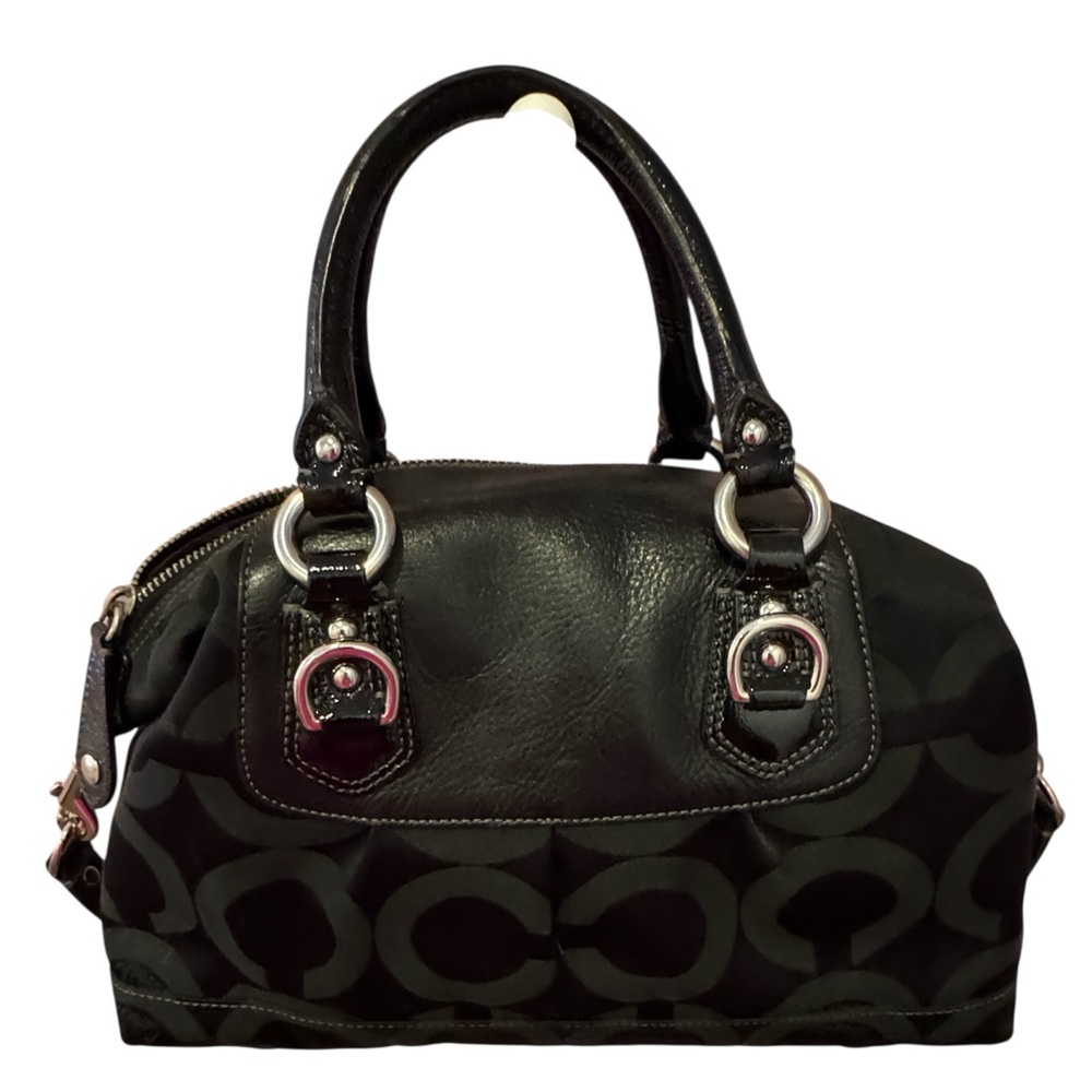 COACH WOMEN’S BLACK SIGNATURE BAG IN GREAT CONDITION SEE ALL PICTURES - Picture 2 of 13